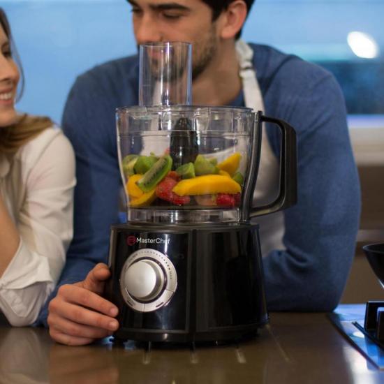 Multiprocessador PR1001P 820W 127V Preto MASTERCHEF por 522,90 à vista no boleto/pix ou parcele em até 10x sem juros. Compre na loja Mundomax!