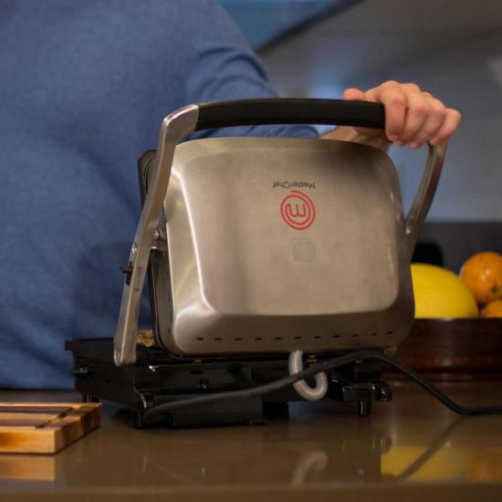 Grill 180º 1500W 127V GR1001I Inox MASTERCHEF por 314,90 à vista no boleto/pix ou parcele em até 10x sem juros. Compre na loja Mundomax!