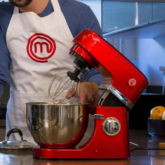 Batedeira Planetária 700W 220V BA1001V Vermelha MASTER CHEF por 496,90 à vista no boleto/pix ou parcele em até 10x sem juros. Compre na loja Mundomax!