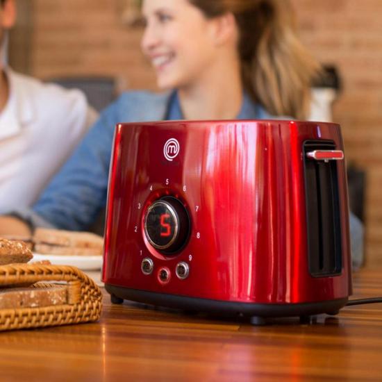 Torradeira 2 Pães TO3002V 127V Vermelho MASTERCHEF por 0,00 à vista no boleto/pix ou parcele em até 1x sem juros. Compre na loja Mundomax!