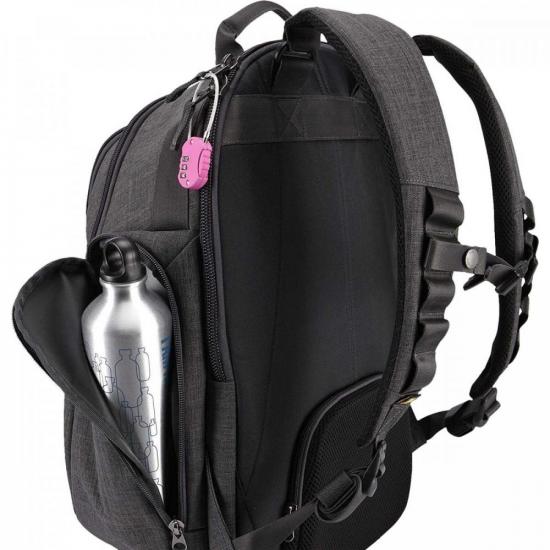 Mochila para Notebook 15.6\" Berkeley Plus BPCA11 Cinza CASE LOGIC por 352,90 à vista no boleto/pix ou parcele em até 10x sem juros. Compre na loja Mundomax!