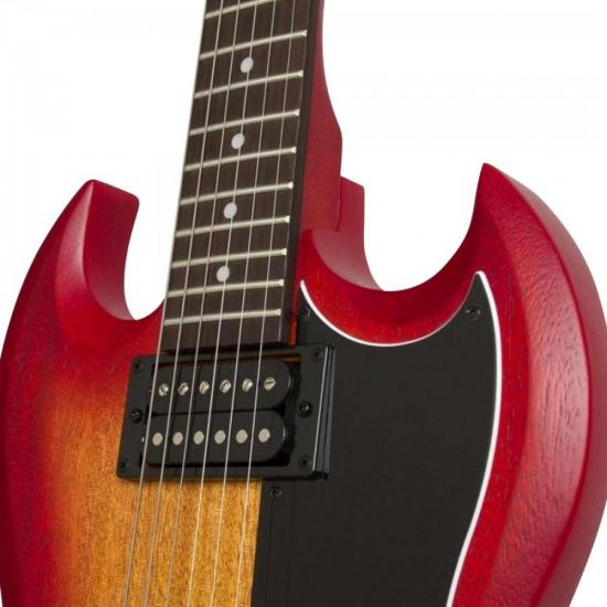 Guitarra EPIPHONE SG Special Vintage Vintage Worn HCSB por 0,00 à vista no boleto/pix ou parcele em até 1x sem juros. Compre na loja Mundomax!