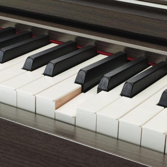 Piano Digital YAMAHA Clavinova CLP645R por 0,00 à vista no boleto/pix ou parcele em até 1x sem juros. Compre na loja Mundomax!