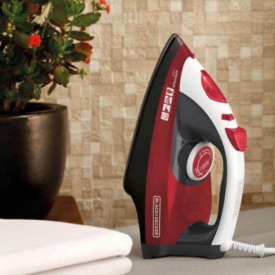 Ferro a Vapor X5200 220V BLACK & DECKER por 0,00 à vista no boleto/pix ou parcele em até 1x sem juros. Compre na loja Mundomax!