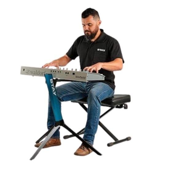 Suporte em Alumínio Compact Prata STAY por 418,99 à vista no boleto/pix ou parcele em até 10x sem juros. Compre na loja Mundomax!