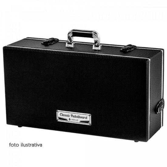 Classic Pedalboard Preto CL400 LANDSCAPE por 0,00 à vista no boleto/pix ou parcele em até 1x sem juros. Compre na loja Mundomax!