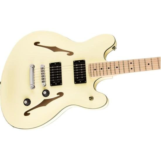 Guitarra Starcaster Squier Serie Affinity Olympic White por 3.133,90 à vista no boleto/pix ou parcele em até 12x sem juros. Compre na loja Mundomax!