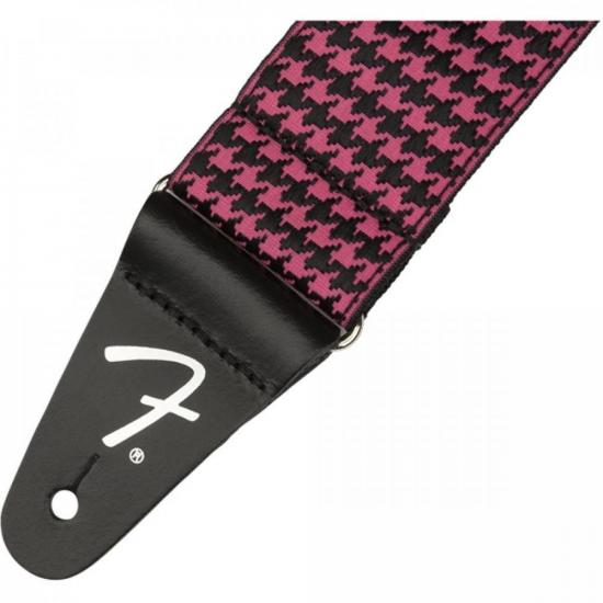 Correia FENDER Houndstooth Jacquard Rosa por 199,99 à vista no boleto/pix ou parcele em até 7x sem juros. Compre na loja Mundomax!
