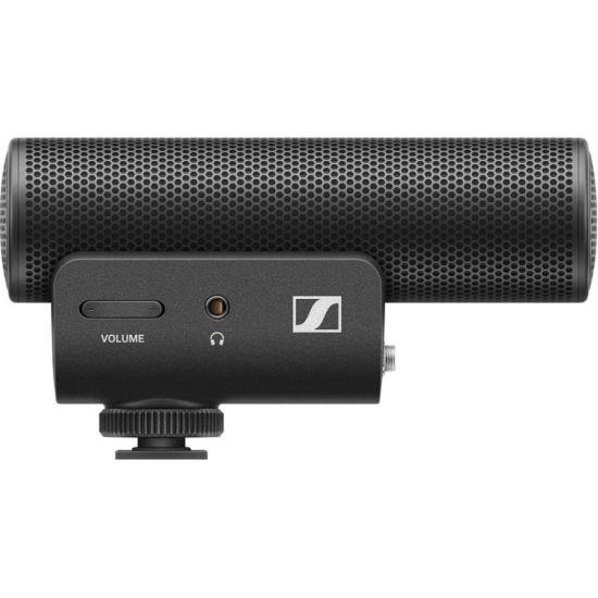 Microfone Shotgun Sennheiser MKE 400 Preto por 2.468,99 à vista no boleto/pix ou parcele em até 12x sem juros. Compre na loja Mundomax!