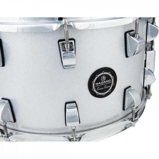 Caixa para Bateria NAGANO Big Beat 14x8 SVS Silver Sparkle por 1.056,99 à vista no boleto/pix ou parcele em até 12x sem juros. Compre na loja Mundomax!