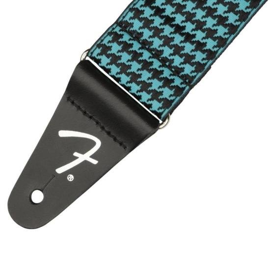 Correia FENDER Houndstooth Jacquard Azul por 149,99 à vista no boleto/pix ou parcele em até 5x sem juros. Compre na loja Mundomax!