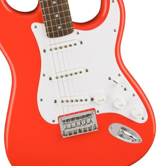 Guitarra Stratocaster Squier Bullet HT Fiesta Red por 1.718,90 à vista no boleto/pix ou parcele em até 12x sem juros. Compre na loja Mundomax!
