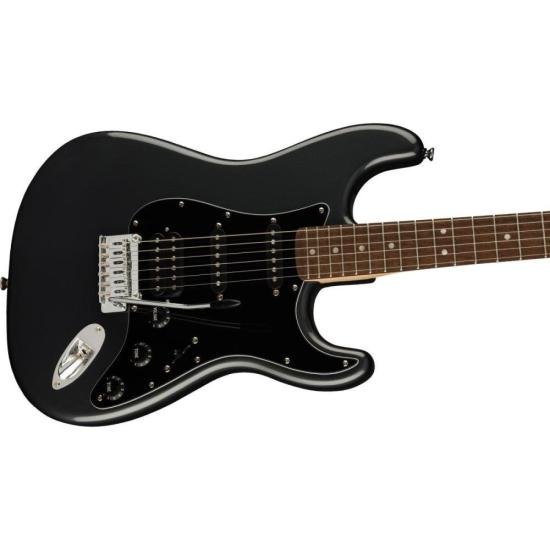 Kit Guitarra Squier Stratocaster Affinity HSS Charcoal Frost Metallic por 3.999,99 à vista no boleto/pix ou parcele em até 12x sem juros. Compre na loja Mundomax!