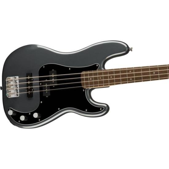 Contrabaixo Squier Affinity Precision Bass PJ Charcoal Frost por 3.367,99 à vista no boleto/pix ou parcele em até 12x sem juros. Compre na loja Mundomax!
