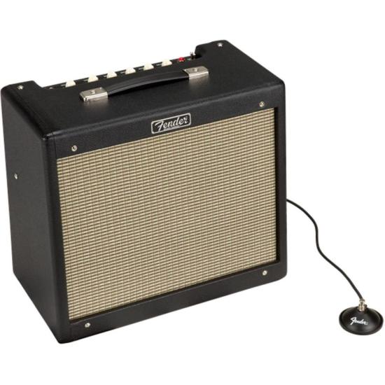 Cubo Fender Blues Junior IV por 9.483,00 à vista no boleto/pix ou parcele em até 12x sem juros. Compre na loja Mundomax!