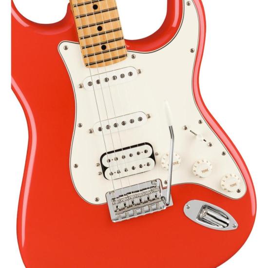 Guitarra Fender Stratocaster HSS BLK Vermelha por 8.468,90 à vista no boleto/pix ou parcele em até 12x sem juros. Compre na loja Mundomax!