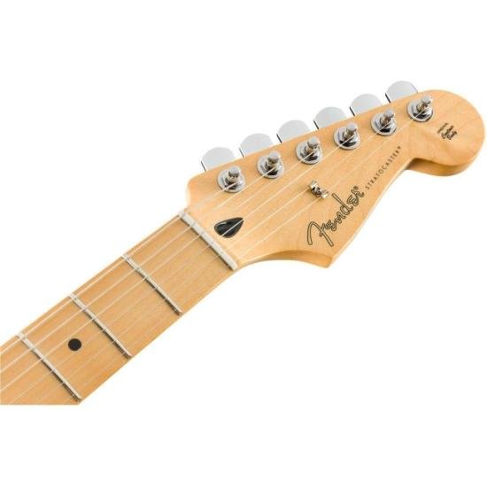 Guitarra Fender Stratocaster MN Player Branca Polar por 7.440,90 à vista no boleto/pix ou parcele em até 12x sem juros. Compre na loja Mundomax!