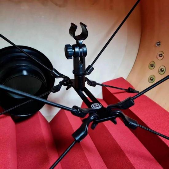 Suporte para Microfone Bumbo STAGG Kick Control por 428,90 à vista no boleto/pix ou parcele em até 10x sem juros. Compre na loja Mundomax!