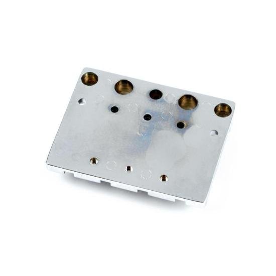 Ponte Fender Himass Bass 4c Wide Assembly por 419,99 à vista no boleto/pix ou parcele em até 10x sem juros. Compre na loja Mundomax!