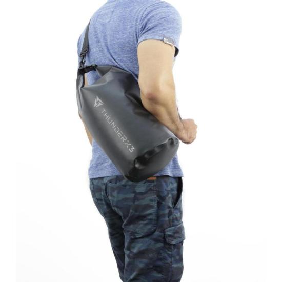 Mochila ThunderX3 Dry Bag 10 por 145,00 à vista no boleto/pix ou parcele em até 5x sem juros. Compre na loja Mundomax!