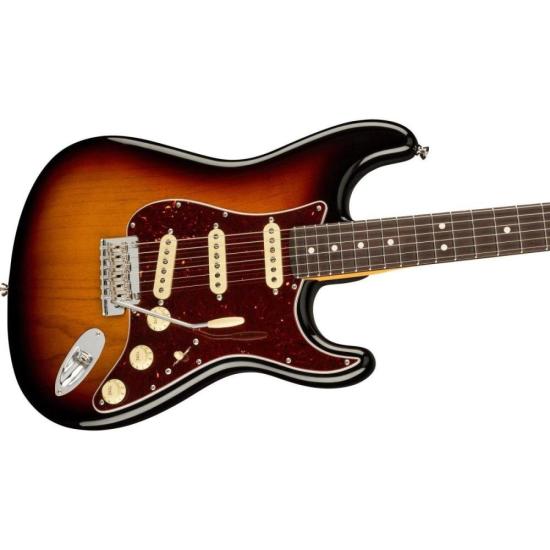 Guitarra Stratocaster Fender American Professional II Sunburst por 16.999,99 à vista no boleto/pix ou parcele em até 12x sem juros. Compre na loja Mundomax!