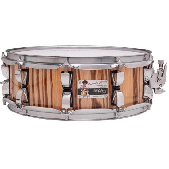 Caixa Odery Signature Robertinho Silva 14x5 por 1.389,99 à vista no boleto/pix ou parcele em até 12x sem juros. Compre na loja Mundomax!