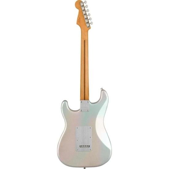 Guitarra Fender Stratocaster H.E.R Chrome Glow com Bag por 12.799,00 à vista no boleto/pix ou parcele em até 12x sem juros. Compre na loja Mundomax!