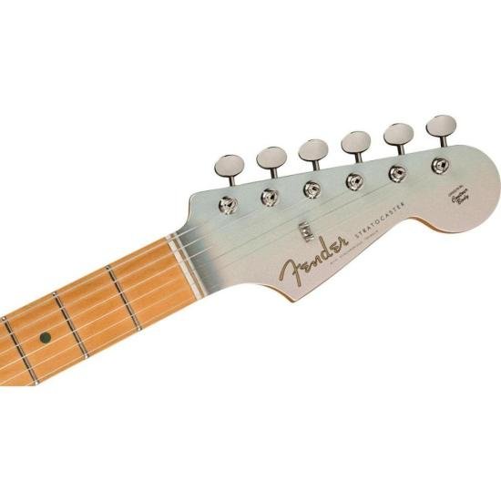 Guitarra Fender Stratocaster H.E.R Chrome Glow com Bag por 12.799,00 à vista no boleto/pix ou parcele em até 12x sem juros. Compre na loja Mundomax!