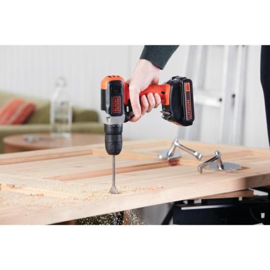 Parafusadeira/Furadeira 3/8\" Black Decker BCD702C1-BR 20v Bivolt por 510,99 à vista no boleto/pix ou parcele em até 10x sem juros. Compre na loja Mundomax!