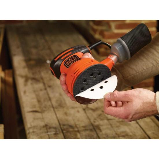Lixadeira Roto Orbital Black Decker BDERO100-BR 127v por 334,99 à vista no boleto/pix ou parcele em até 10x sem juros. Compre na loja Mundomax!