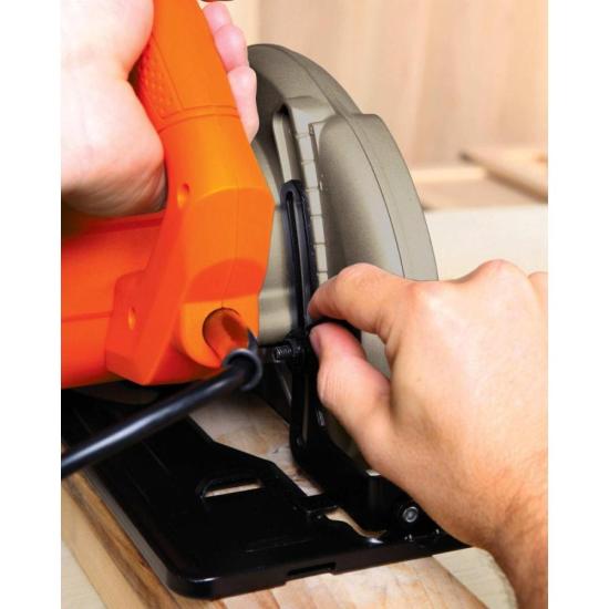 Serra Circular 7 Black Decker CS1024-BR 1/4\" (184mm) 1500w 127v por 535,00 à vista no boleto/pix ou parcele em até 10x sem juros. Compre na loja Mundomax!