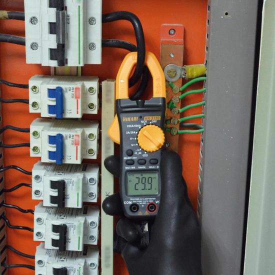 Alicate Amperímetro Digital Hikari HA3120 por 152,00 à vista no boleto/pix ou parcele em até 6x sem juros. Compre na loja Mundomax!