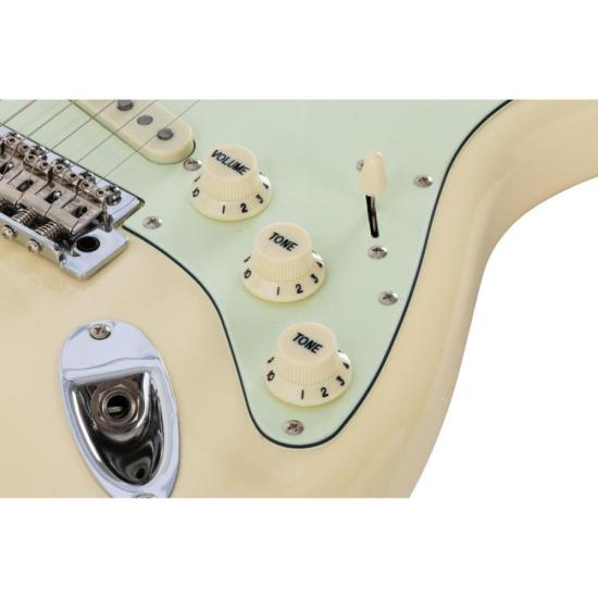 Guitarra Aria Pro II STG-62 Vintage White por 2.903,12 à vista no boleto/pix ou parcele em até 12x sem juros. Compre na loja Aria!