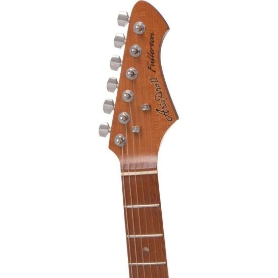 Guitarra Aria Pro II 714-MK2 Fullerton Marble White por 3.010,65 à vista no boleto/pix ou parcele em até 12x sem juros. Compre na loja Aria!