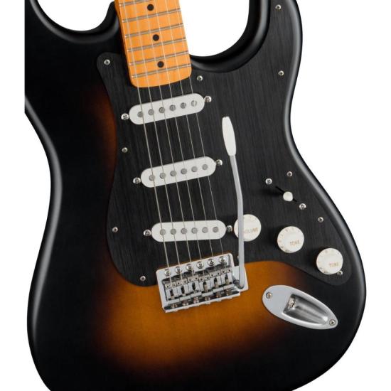 Guitarra Squier 40th Anniversary Stratocaster Satin Wide Sunburst por 4.299,99 à vista no boleto/pix ou parcele em até 12x sem juros. Compre na loja Mundomax!