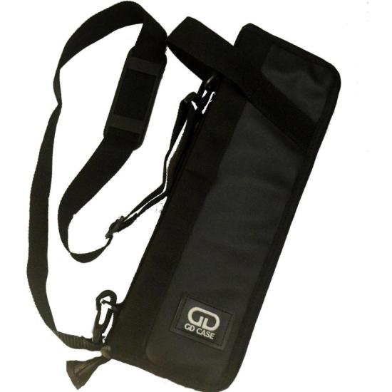 Proteja e transporte suas baquetas com estilo com o Case para Baquetas GD Case Drum. Feito com materiais duráveis e design funcional. Garanta o seu hoje