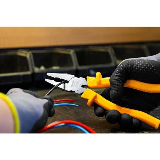 Alicate Universal 8\" 1000v Vonder por 52,99 à vista no boleto/pix ou parcele em até 2x sem juros. Compre na loja Mundomax!