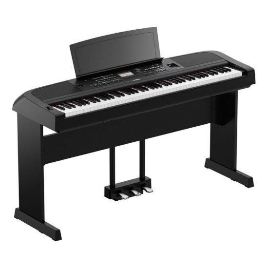 Kit Piano Yamaha DGX-670 + Estante + Acessório (81771)