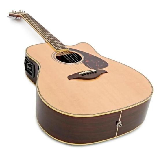 Violão Yamaha FGX830C Eletroacústico Aço Natural por 5.099,00 à vista no boleto/pix ou parcele em até 12x sem juros. Compre na loja Mundomax!