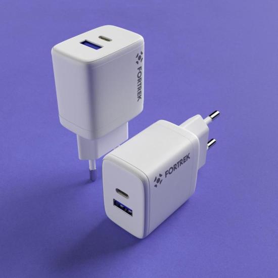 Carregador Universal DUAL USB-C e USB-A Fortrek FK 110B por 46,13 à vista no boleto/pix ou parcele em até 1x sem juros. Compre na loja Fortrek!
