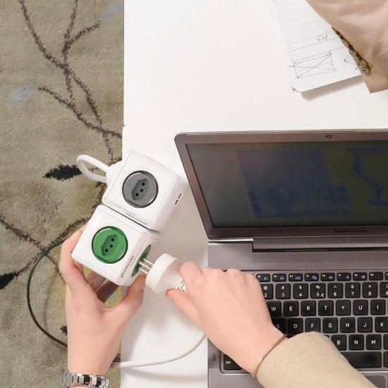 Adaptador Benjamim Múltiplo Powercube PWC-R5 Bivolt ELG por 115,99 à vista no boleto/pix ou parcele em até 4x sem juros. Compre na loja Mundomax!