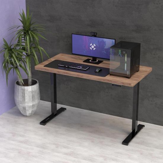 Mesa Elétrica Altura Ajustável Fortrek Preta e Tampo Branco 140x70 por 1.799,90 à vista no boleto/pix ou parcele em até 12x sem juros. Compre na loja Fortrek!