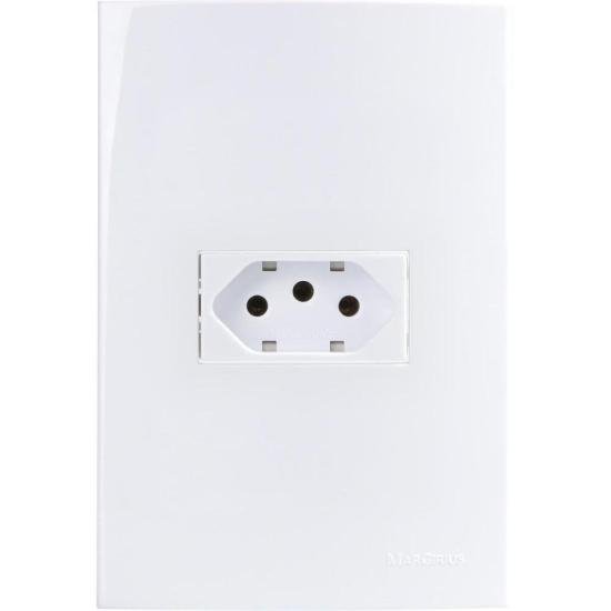 Conjunto 1 Tomada 2P+T 10A Sleek 4x2 250V Branco Margirius por 0,00 à vista no boleto/pix ou parcele em até 1x sem juros. Compre na loja Mundomax!