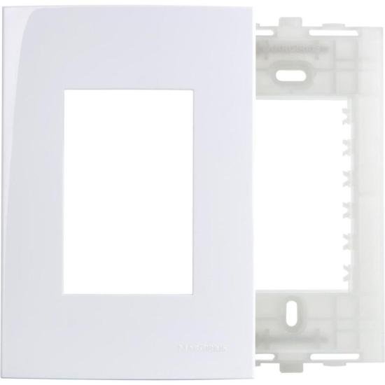 Conjunto Placa + Suporte 3 Postos Horizontais Sleek 4x2 Branco Margirius por 0,00 à vista no boleto/pix ou parcele em até 1x sem juros. Compre na loja Mundomax!