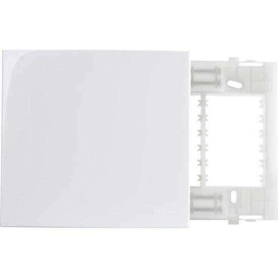 Conjunto Placa + Suporte 3 Postos Horizontais Sleek 4x4 Branco Margirius por 0,00 à vista no boleto/pix ou parcele em até 1x sem juros. Compre na loja Mundomax!