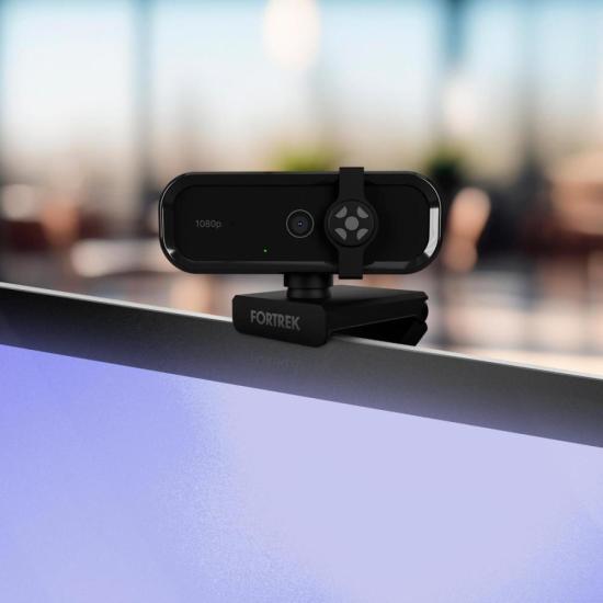 Webcam Vision 20 Fortrek Full HD 1080p 30FPS Para Videochamadas por 155,81 à vista no boleto/pix ou parcele em até 6x sem juros. Compre na loja Fortrek!