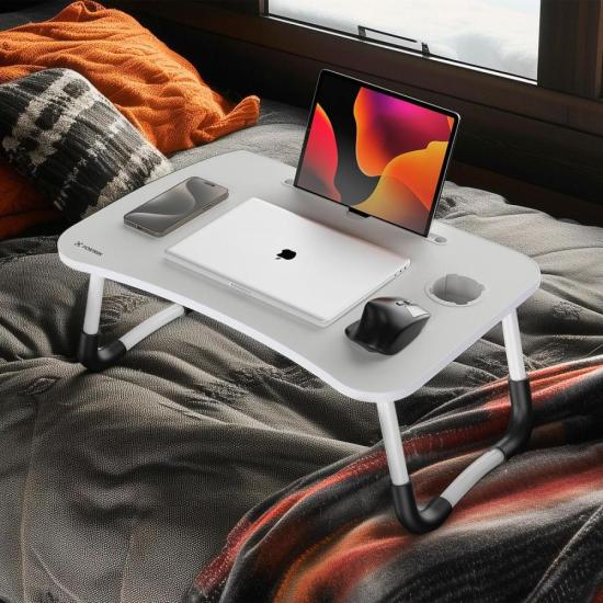 Mesa para Notebook Portátil Fortrek Lapdesk com Gaveta Embutida Branco por 150,43 à vista no boleto/pix ou parcele em até 6x sem juros. Compre na loja Fortrek!
