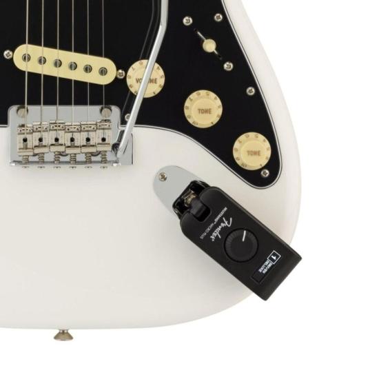 Amplificador Fender Mustang Micro Plus Preto por 1.999,00 à vista no boleto/pix ou parcele em até 12x sem juros. Compre na loja Mundomax!