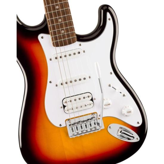 Guitarra Squier Affinity Series Stratocaster Junior HSS 3-Color Sunburst por 2.699,00 à vista no boleto/pix ou parcele em até 12x sem juros. Compre na loja Mundomax!