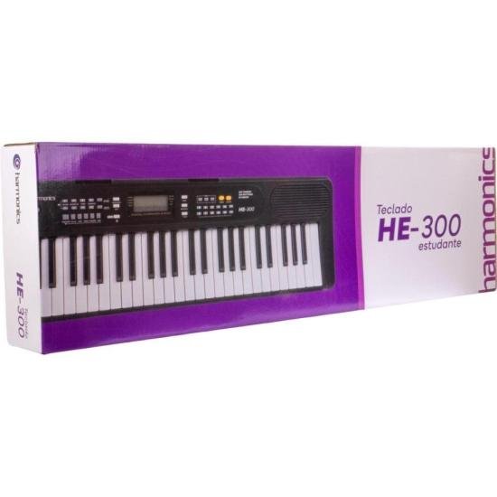 Teclado Harmonics HE-300 Estudante por 556,00 à vista no boleto/pix ou parcele em até 10x sem juros. Compre na loja Mundomax!
